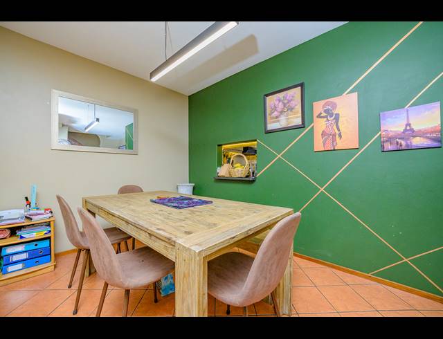 3 BEDROOM DUPLEX FOR SALE IN THE WOLDS